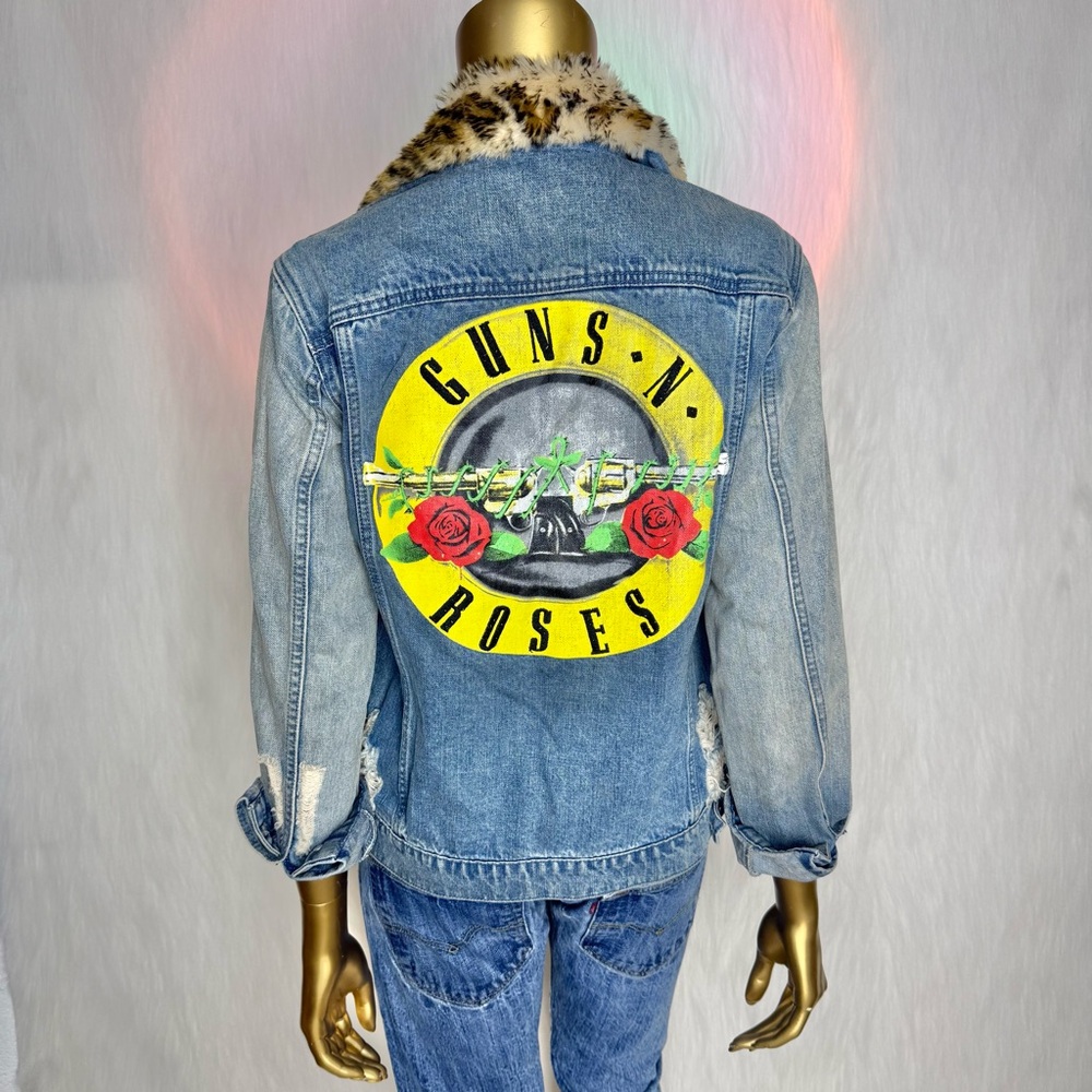 Guns N' Roses Distressed Denim Trucker Jacket w/ Faux Fur Collar - Women’s Small